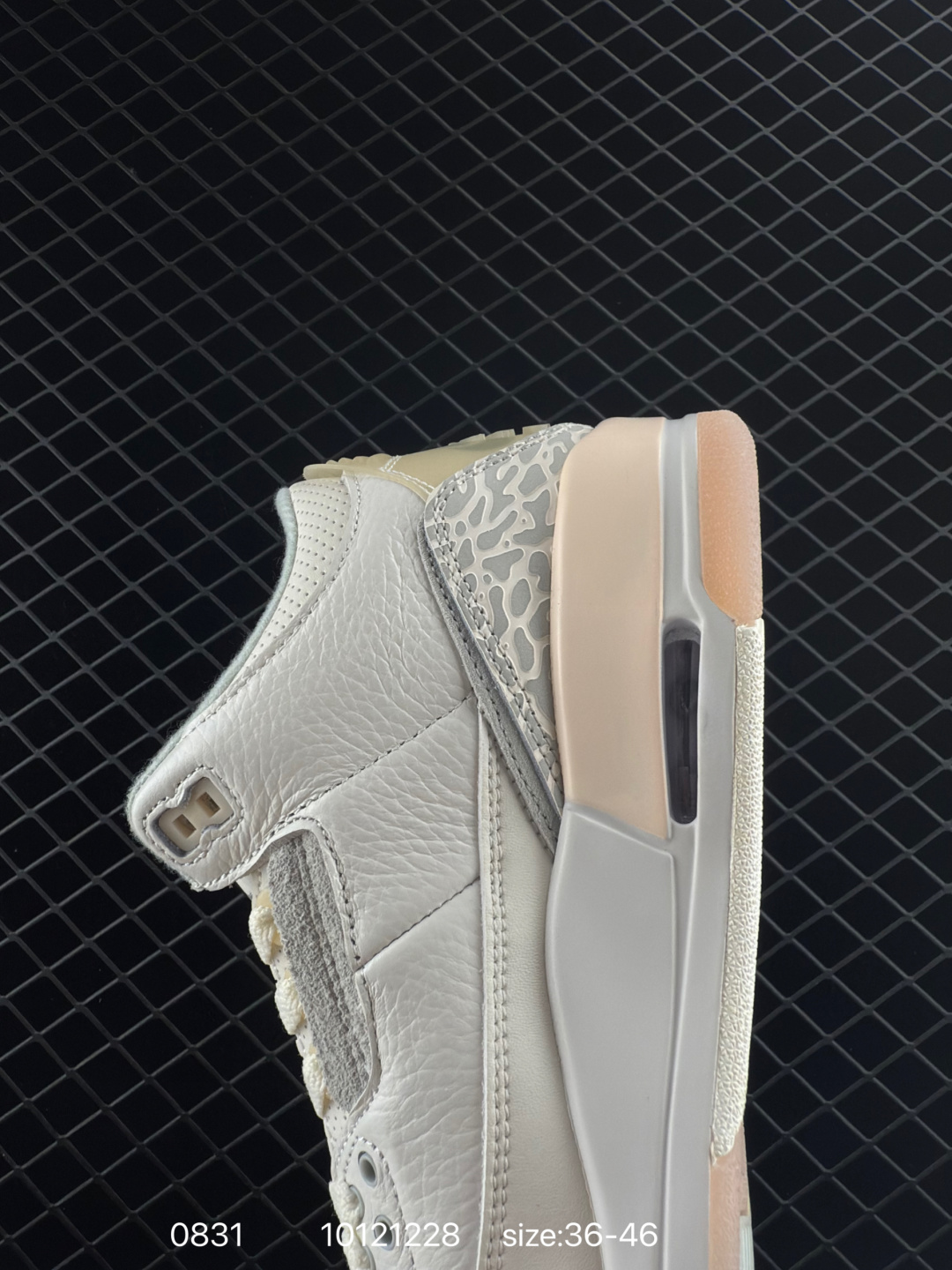 Air Jordan 3 Retro ”Hide and Sneak“